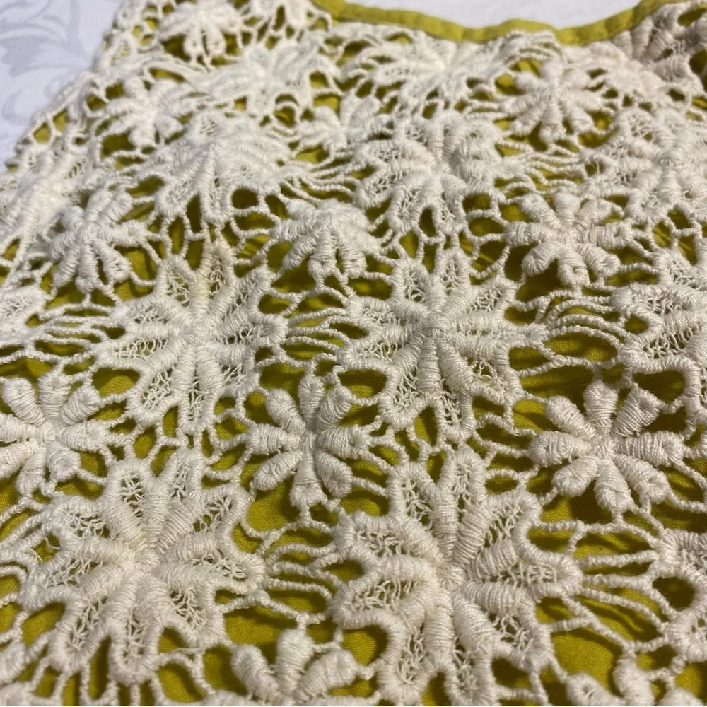 Sur La Table Yellow and Cream Apron